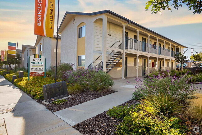 Building Photo - Mesa Village