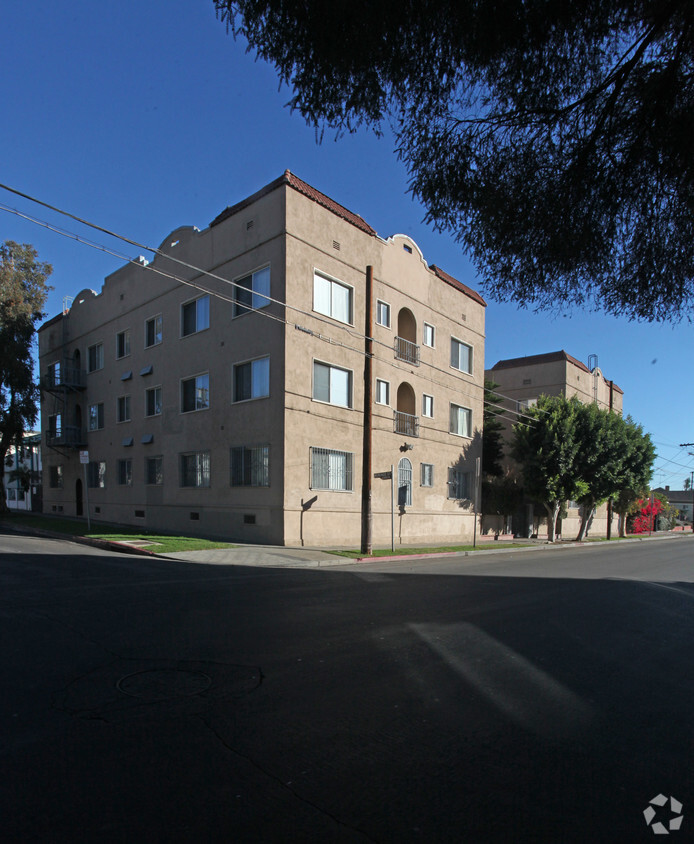 Building Photo - Hollywood East Apts