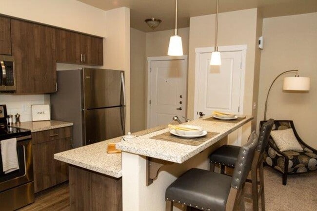 Foto del edificio - Now Leasing: Spacious 3 Bed, 2.5 Bath Townhome in Tumwater, WA