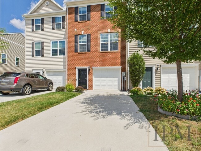 Building Photo - Coming Soon- Modern 3 Bedroom, 2.5 Bath To...