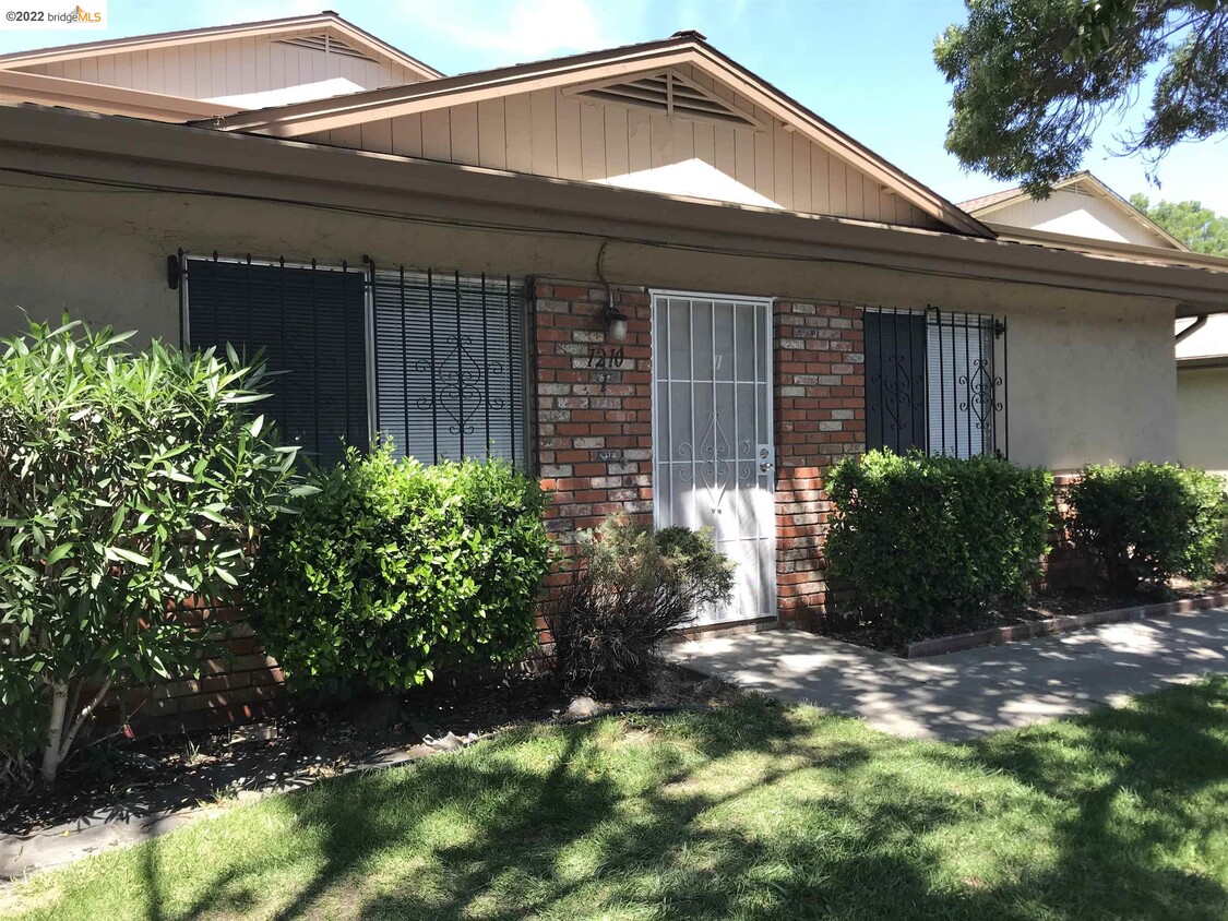 1210 Sycamore Dr, Antioch, CA 94509 Townhouse for Rent in Antioch, CA