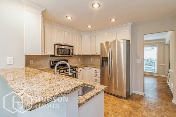 Foto del edificio - NOW AVAILABLE! - 2210 Arbor Forest Trl SW,...
