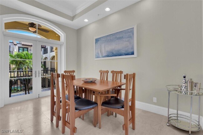 Foto del edificio - 684 10th Ave S