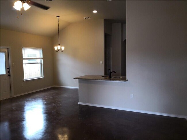 Foto del edificio - 233 Joanne Lp