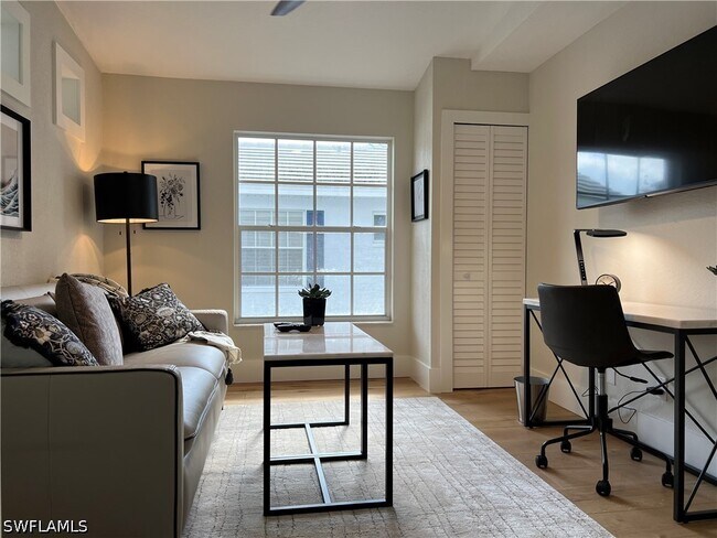 Foto del edificio - 7087 Barrington Cir