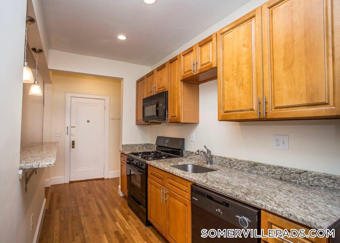 Foto principal - 136 Highland Ave