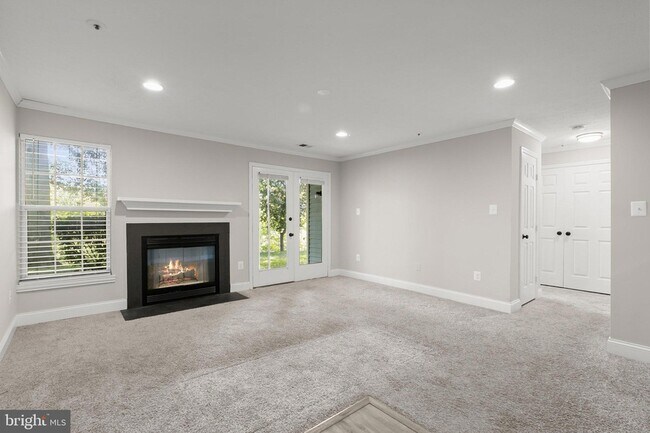 Foto del edificio - 4720 Dorsey Hall Dr