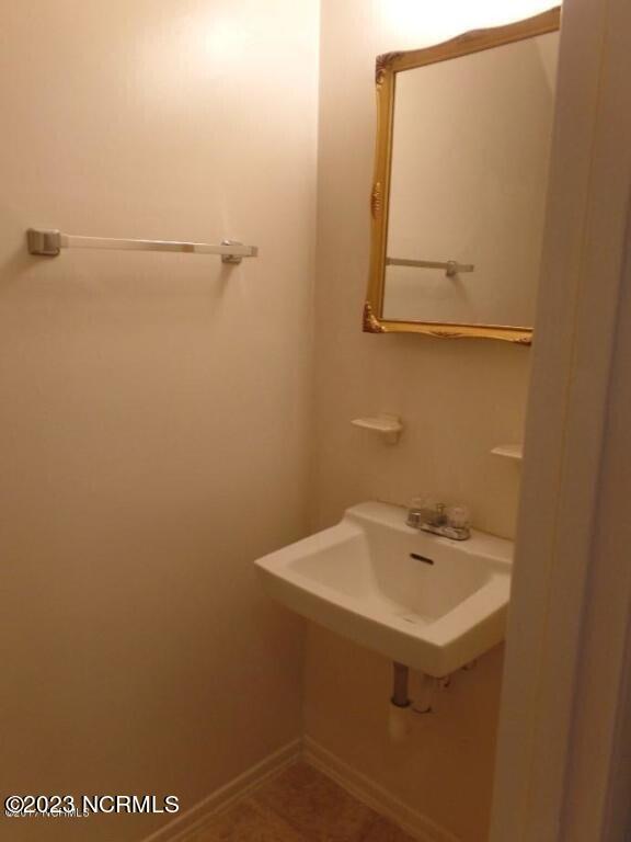 Building Photo - 103 Palace Cir