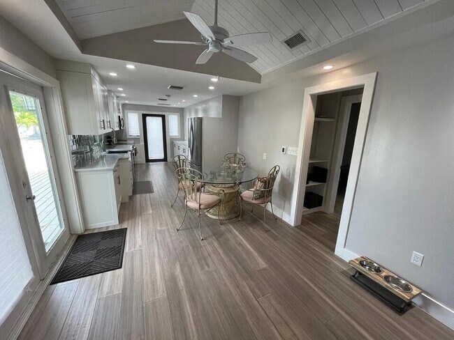 Building Photo - 1107 W Atlantic Ave