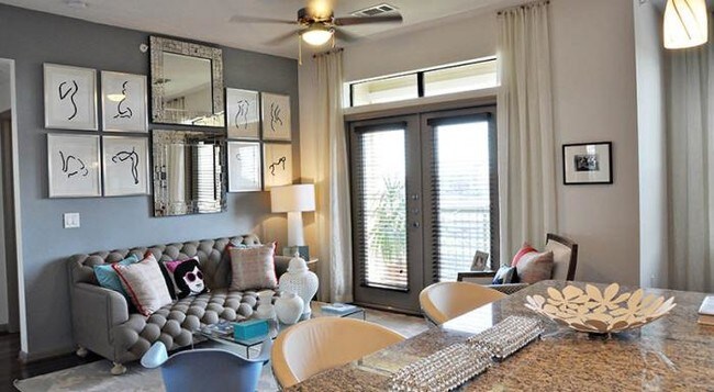 Building Photo - 2 bedroom in Houston TX 77006