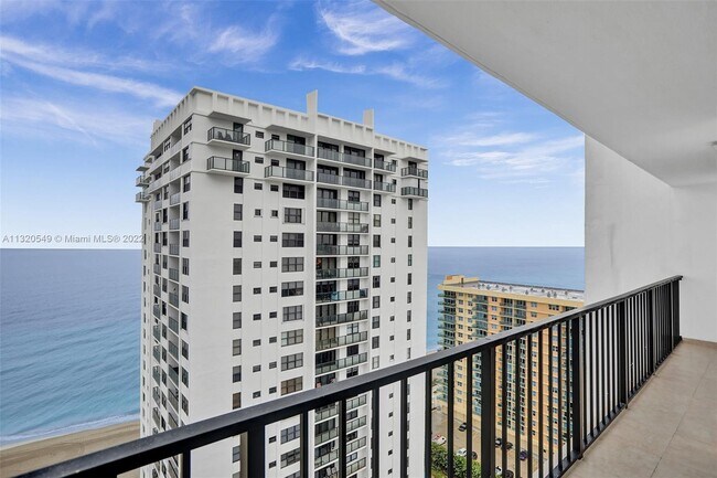 Foto del edificio - 2401 S Ocean Dr