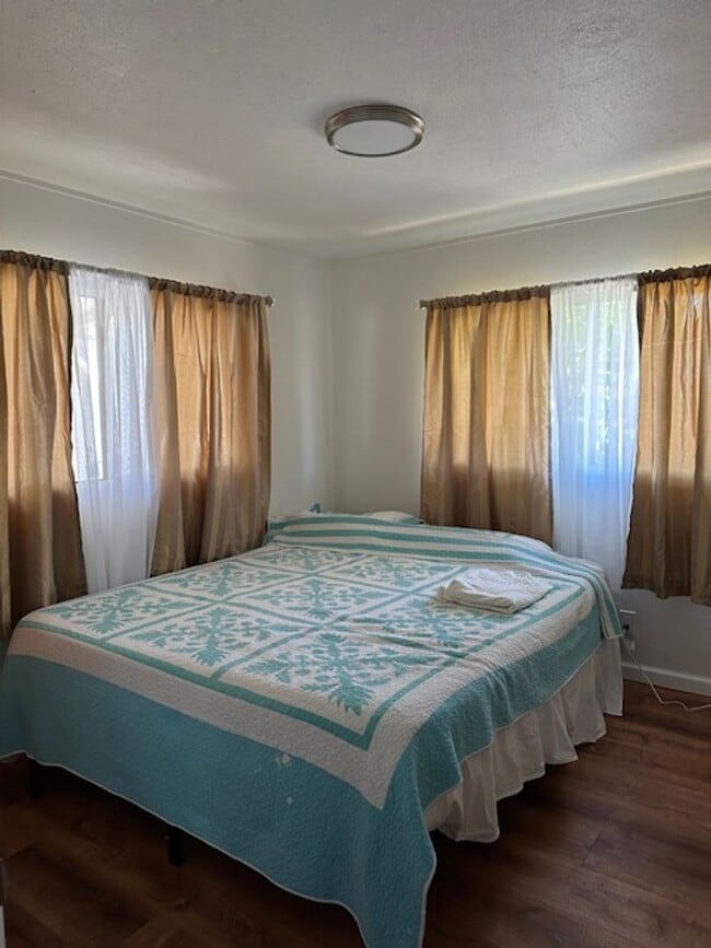 Building Photo - 895 Lekeona Loop