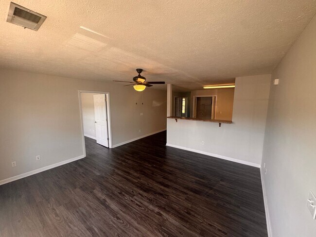 Foto del edificio - Williams Rd. Apartments