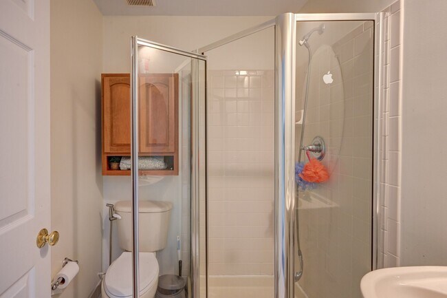 Foto del edificio - 8827 Montjoy Pl