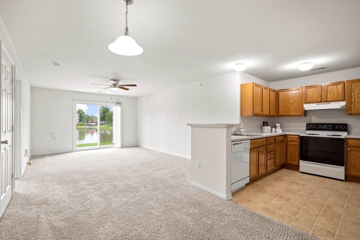 Foto principal - Towne Lakes Apartments