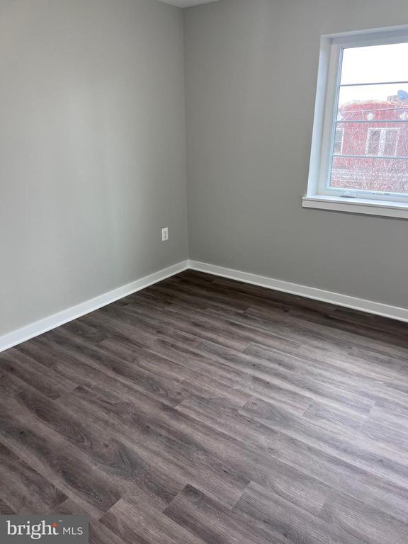 Foto del edificio - 622 Girard St NE