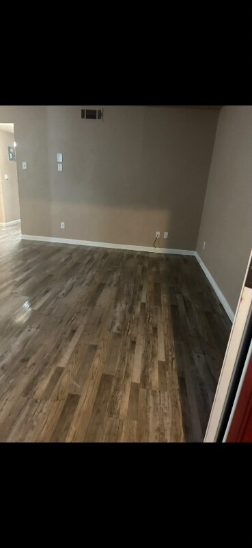 Foto del edificio - 3215 Clarksville St