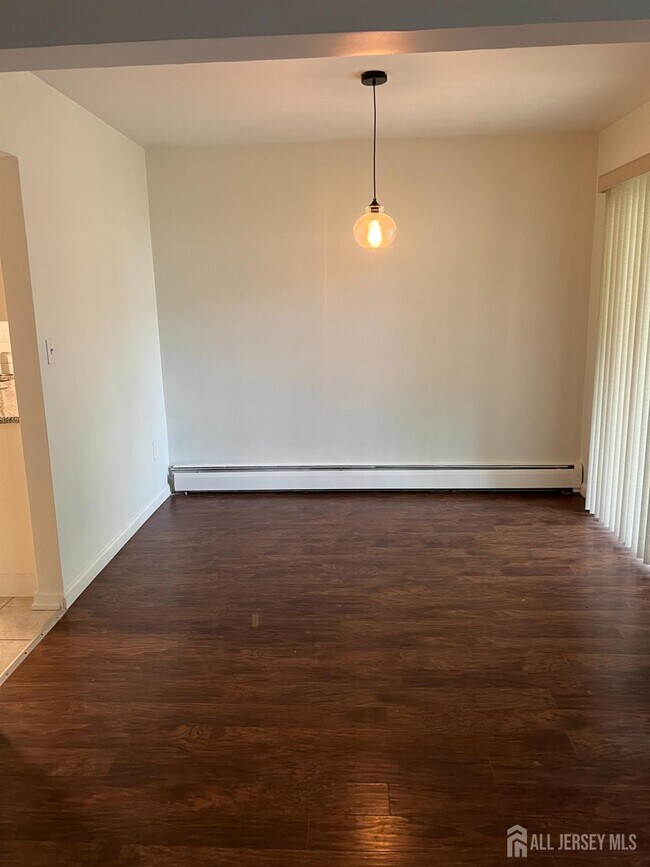 Foto del edificio - 18 Lake Ave