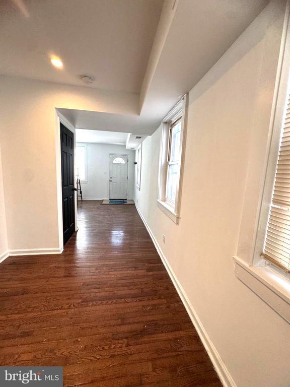 Foto del edificio - 208 S Washington St