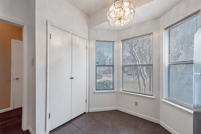 Foto del edificio - 12400 Brookglade Cir