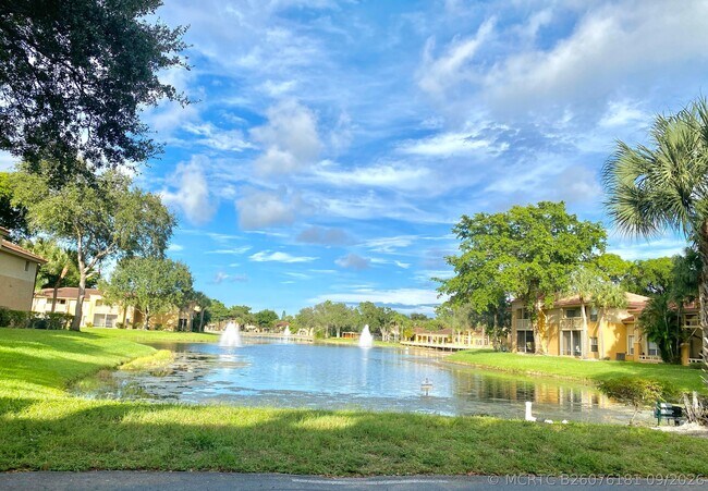 Foto del edificio - 4799 Via Palm Lakes