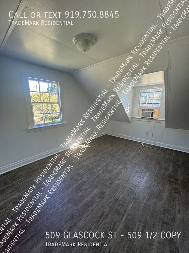 Foto del edificio - 1BR/1BA Apartment near Downtown Raleigh