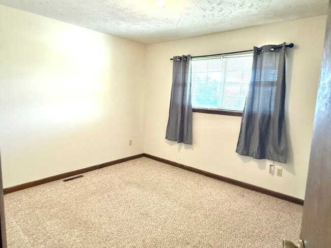 Foto del edificio - 3812 Memorial Blvd