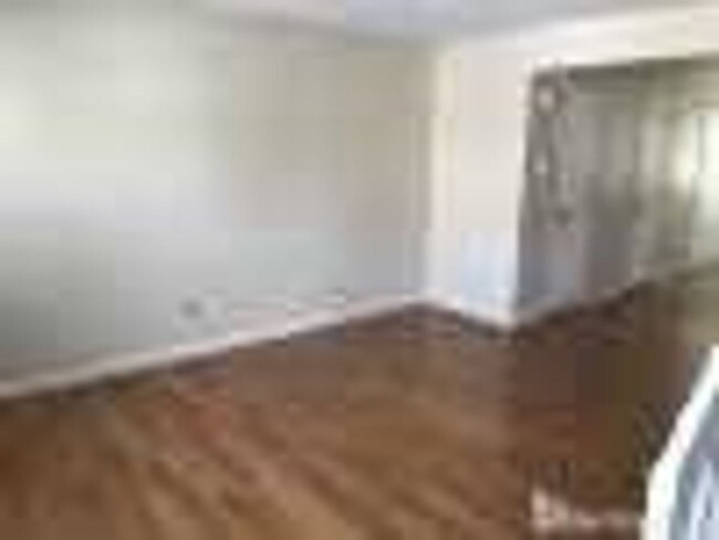 Building Photo - Two story 2 bedroom townhome