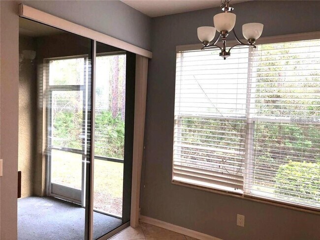 Foto del edificio - 12672 Silverdale St