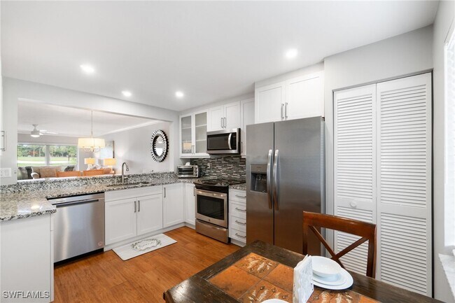 Foto del edificio - 4572 Andover Way