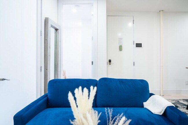 Foto del edificio - 402 E 11th St