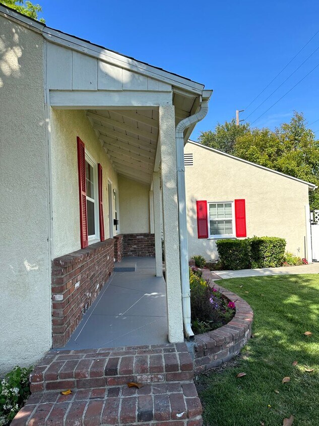 Foto principal - 3917 W Chandler Blvd