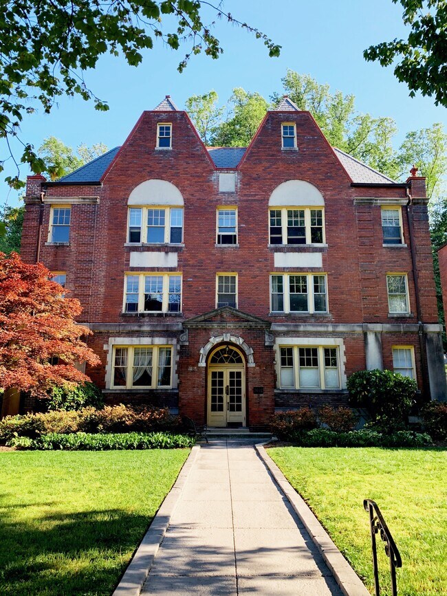 Foto del edificio - 3020 Porter St NW