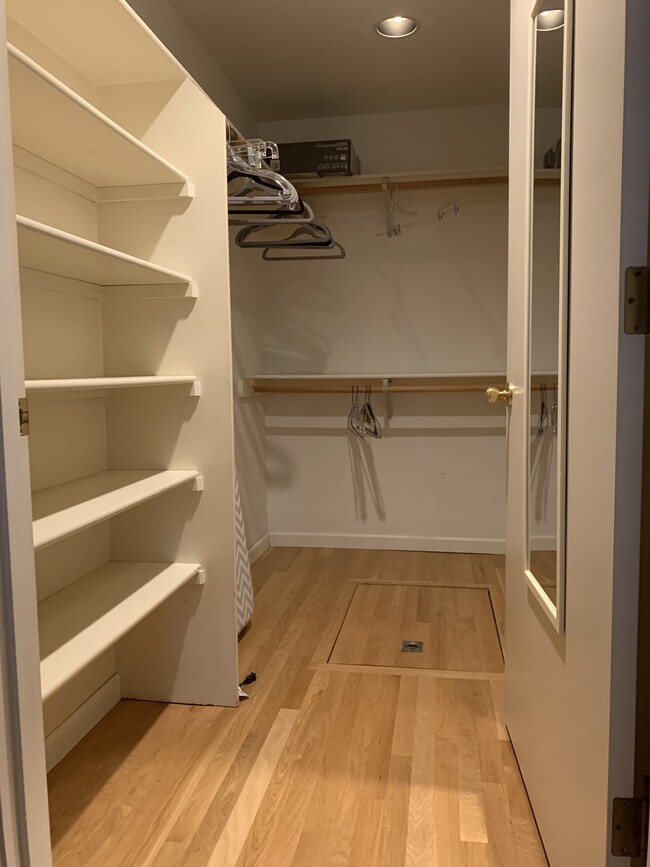 walk in closet - 2408 SE Ash St