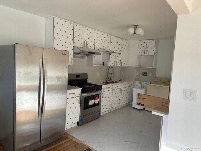 Foto del edificio - 61-50 219th St