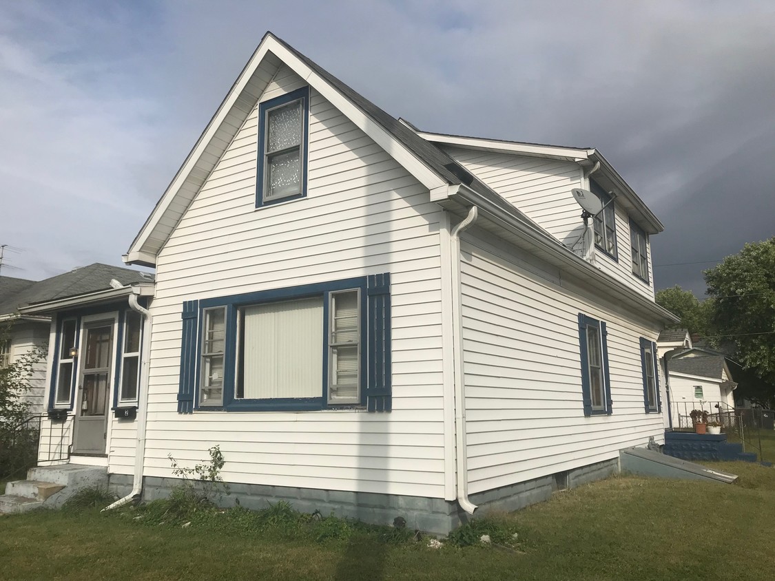 2475 S Pennsylvania St, Indianapolis, IN 46225 Townhome Rentals in