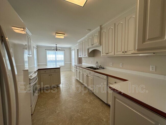 Foto del edificio - 110 Beatrice Dr