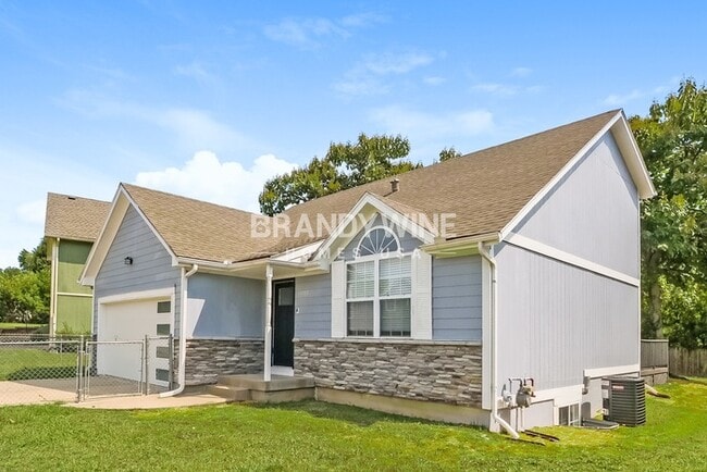 Foto del edificio - 13707 Bennington Ave