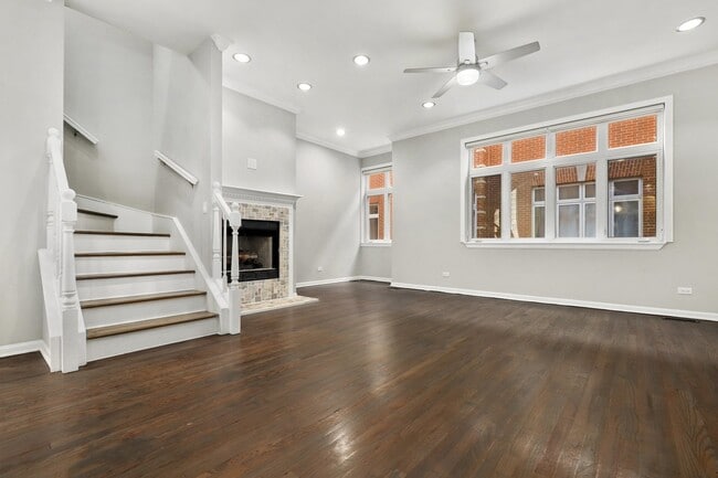 Building Photo - 2429 N Clybourn Ave