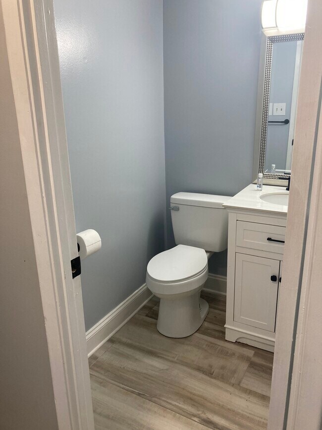 Powder room - 7051 Palamar Ter