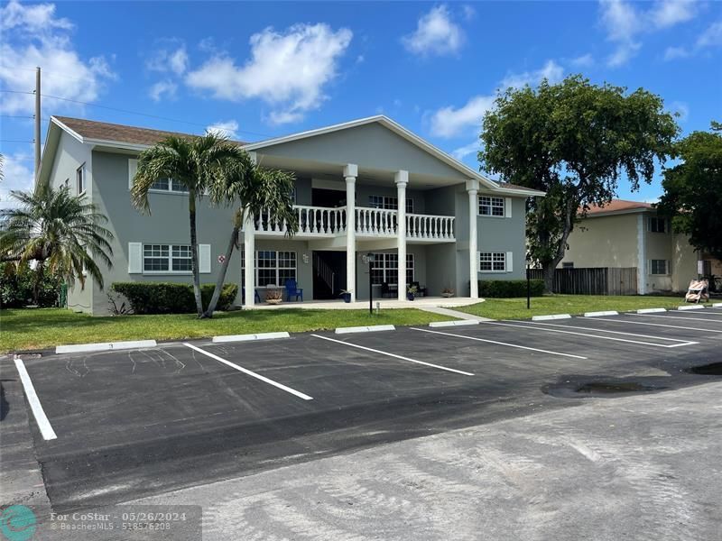 Primary Photo - 1049 NW 30th Ct