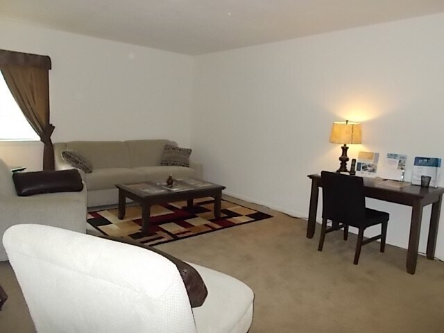 Foto del edificio - Oakland Square Apartments