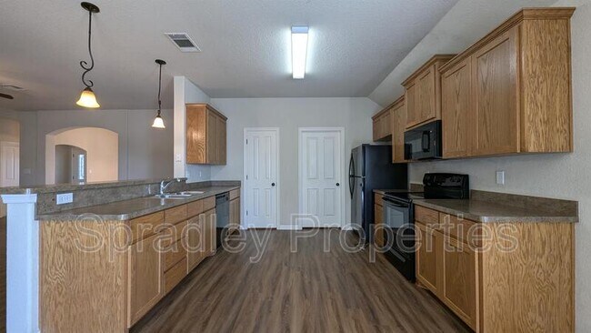 Foto del edificio - 4604 Lowes Dr