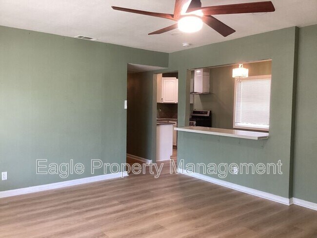 Building Photo - 2794 Oakmont St