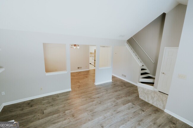 Building Photo - 1256 Minhinette Dr