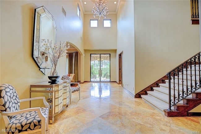 Building Photo - 7 br, 8 bath House - 69 W Longden Ave