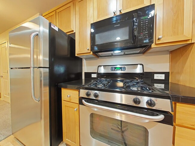 Foto del edificio - WINTER SPECIAL ~ $920 OFF FRIST MONTH RENT