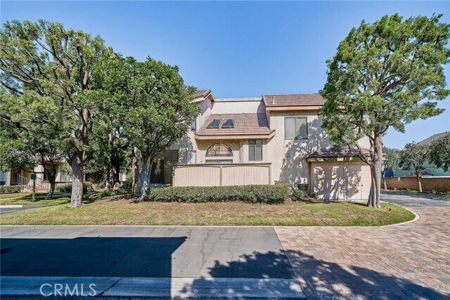 Foto principal - 4431 Emerald St