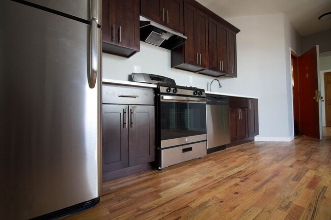 Building Photo - 321 Schaefer St