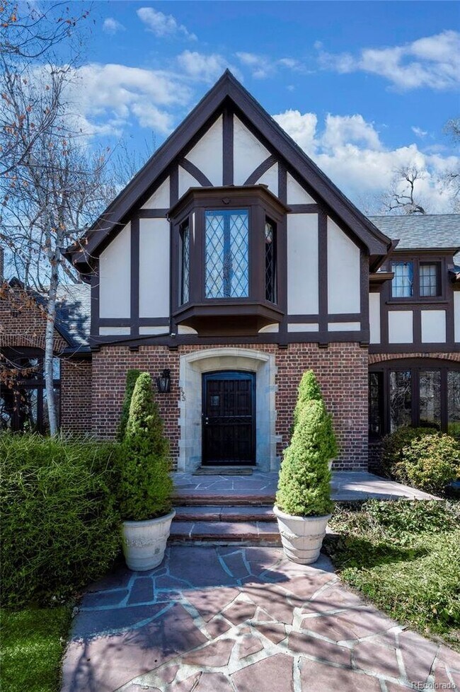 Foto del edificio - LOCATION LOCATION!! Exquisite English Tudor at the Denver Country Club located just 1 block away ...